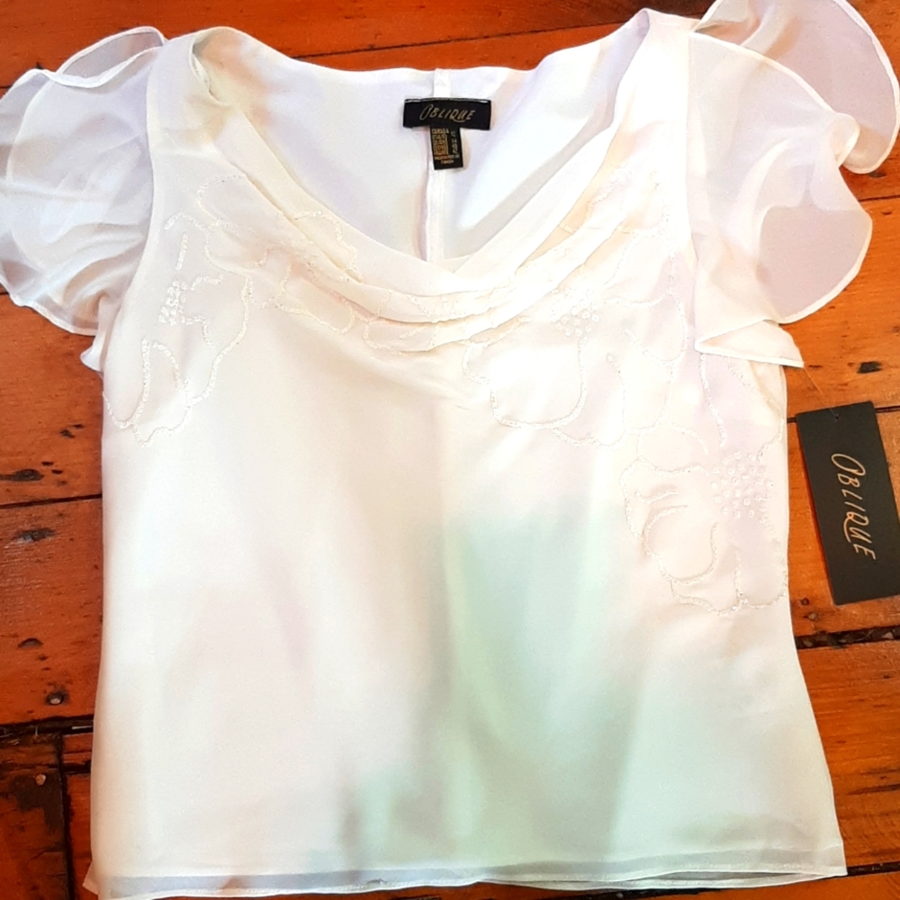 Oblique cream with beads blouse